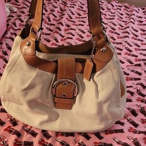 Coach Soho Lynn Hobo Shoulder Bag F15075